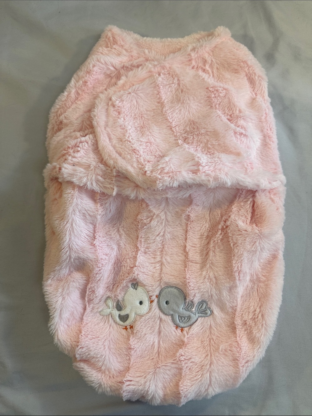Blankets & Beyond NWOT Plush Pink Baby sleep sack with Bird Applique